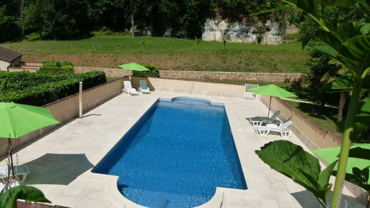 Petites Maisons Avec Piscine Сарла-ла-Канеда Екстериор снимка